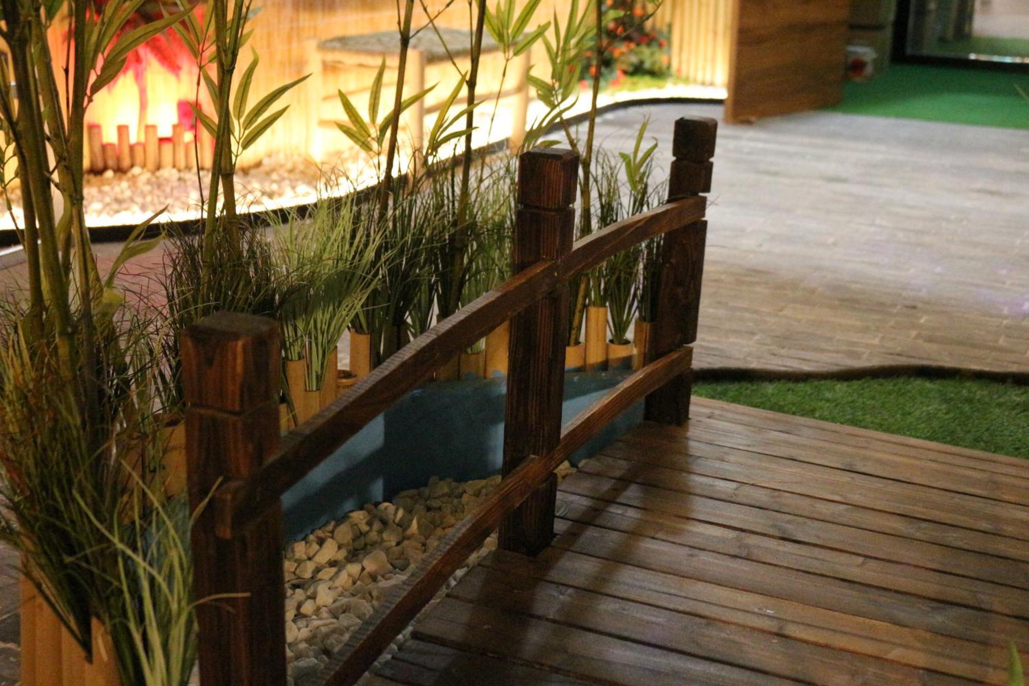 The Pod Suite Hostel Village บาเลนเซีย ภายนอก รูปภาพ