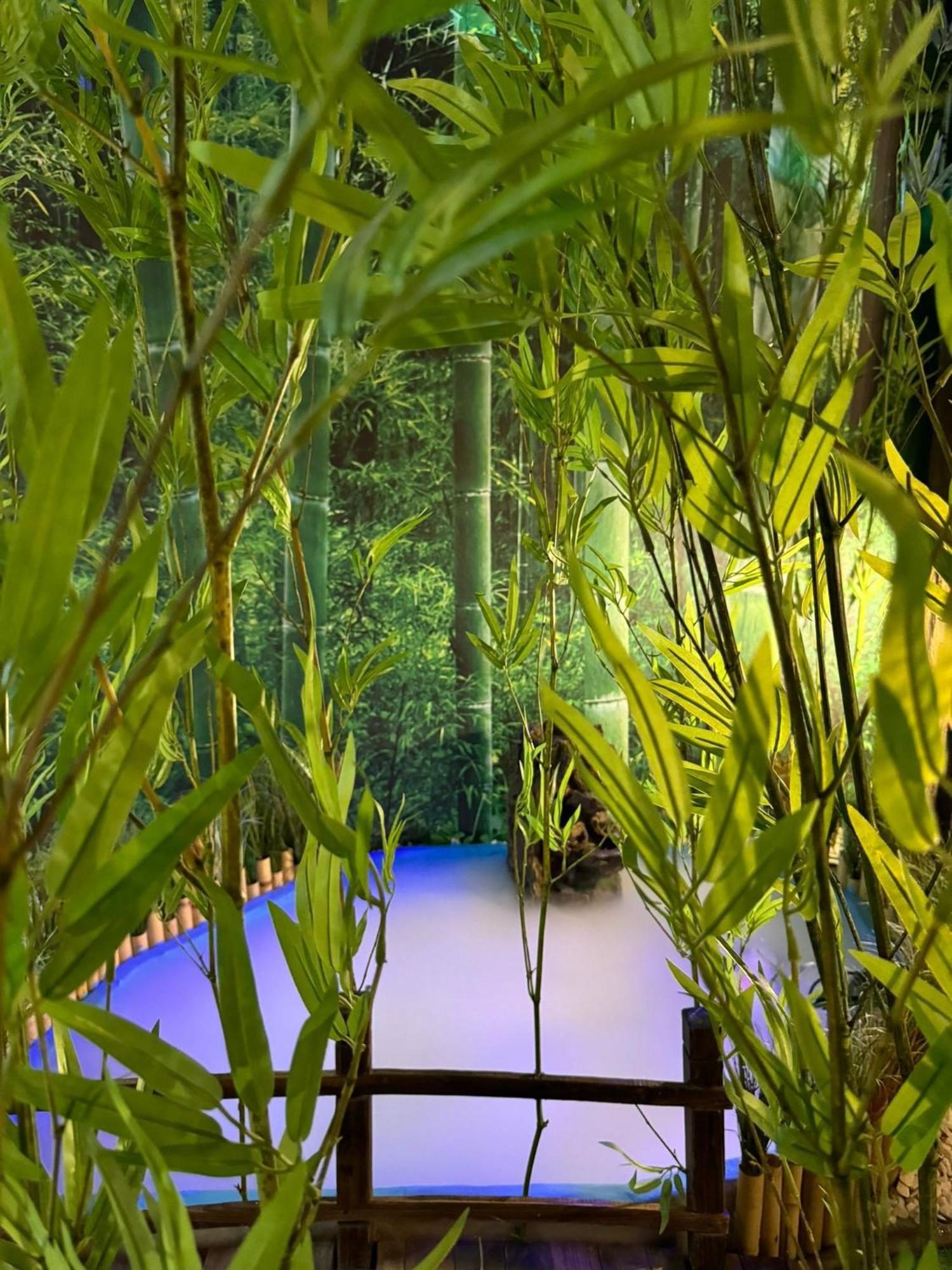 The Pod Suite Hostel Village บาเลนเซีย ภายนอก รูปภาพ